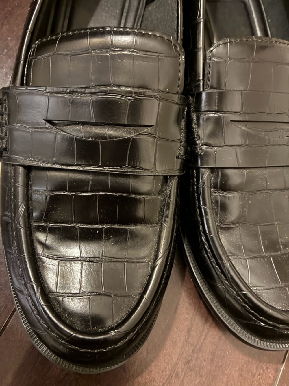 Zara Women’s Black Croc-Embossed Slip-On Loafers - Picture 2 of 6